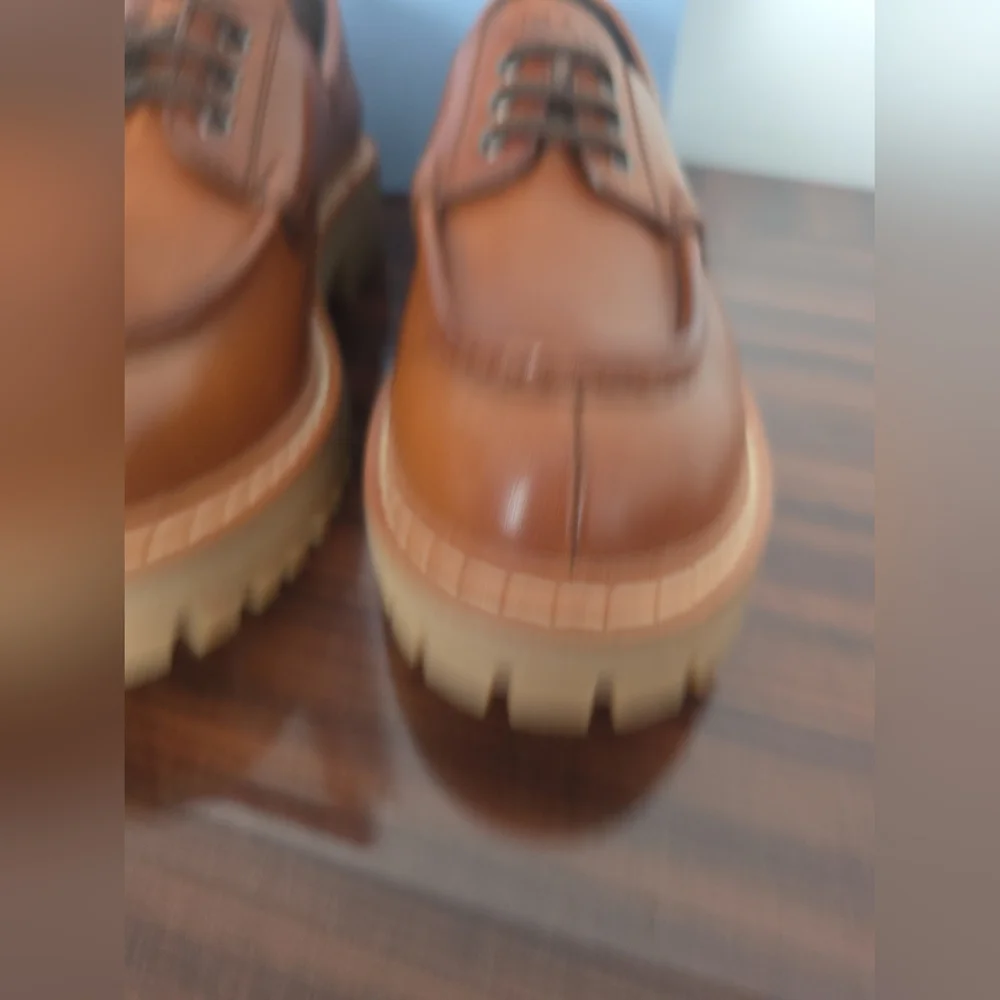 Prada Women's Brown Leather Shoes - Picture 6 of 12